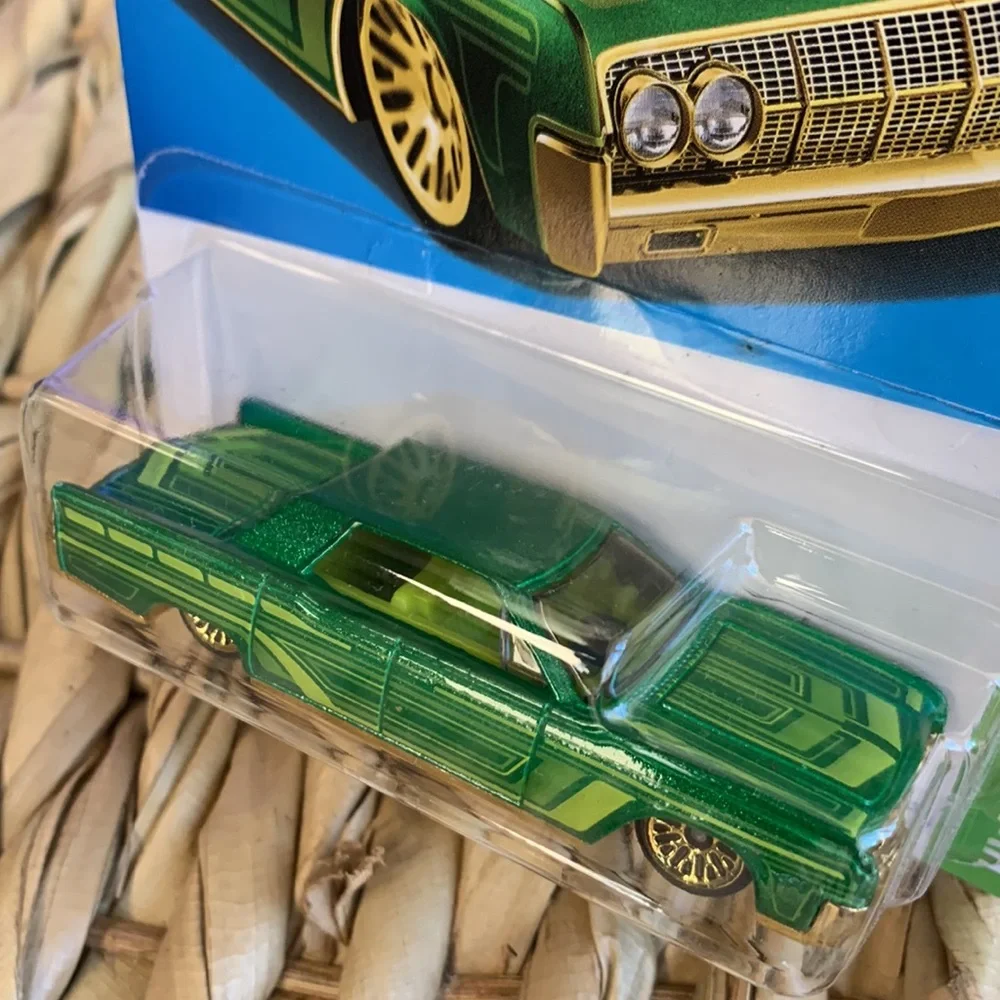 1964 Lincoln Continental Hot Wheels Green Car HW 2024 Dollar General Exclusive
